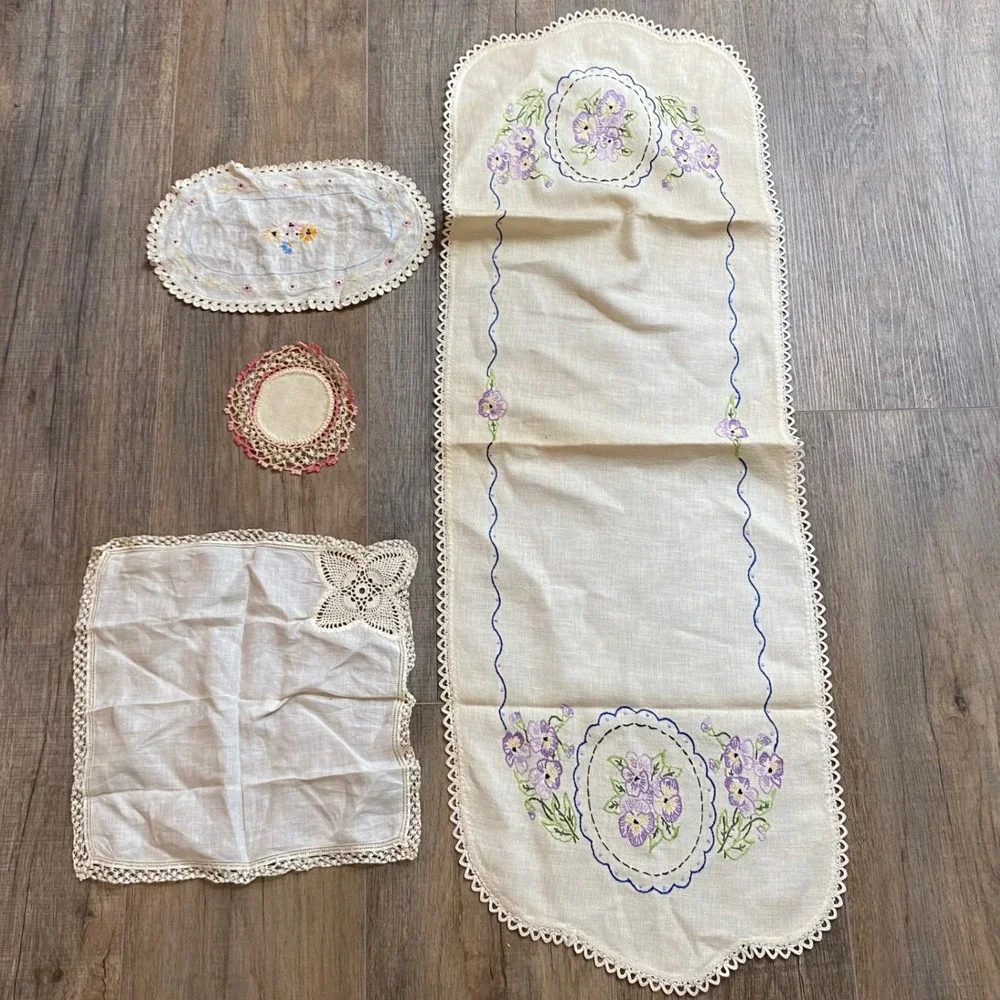 Vintage Embroidered Floral Table Runner Doily Set Purple Lace 'Butterfly' 4pc